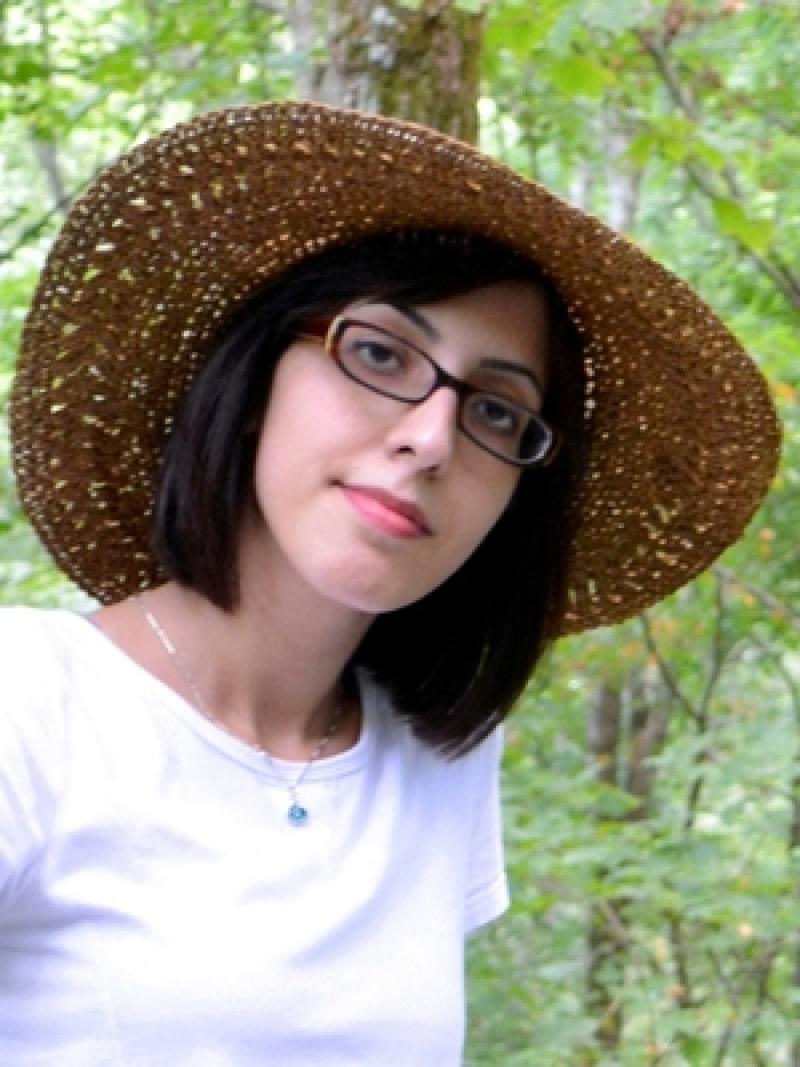 Afsane Rezaei headshot
