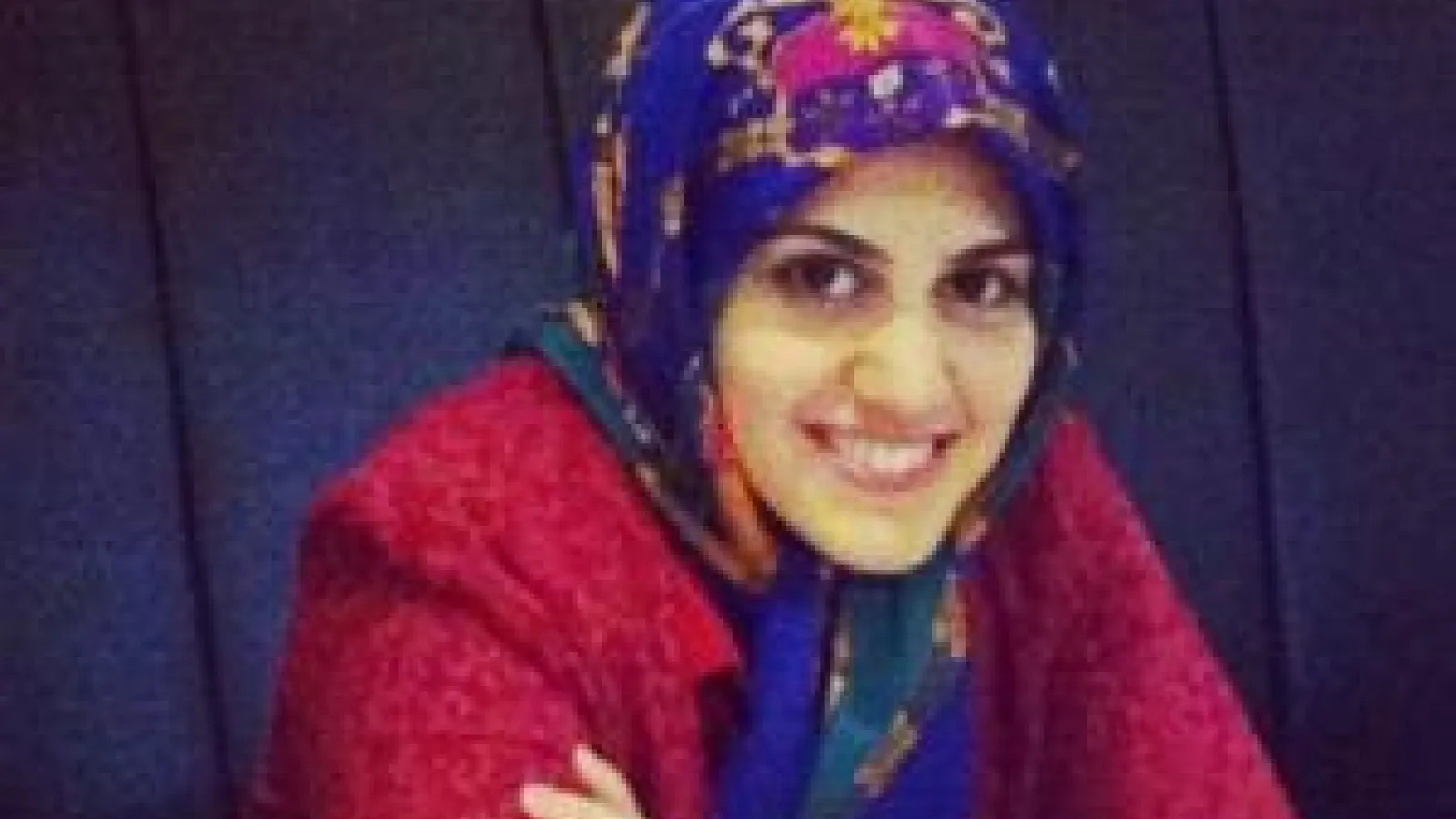 Leighla Khansari Headshot