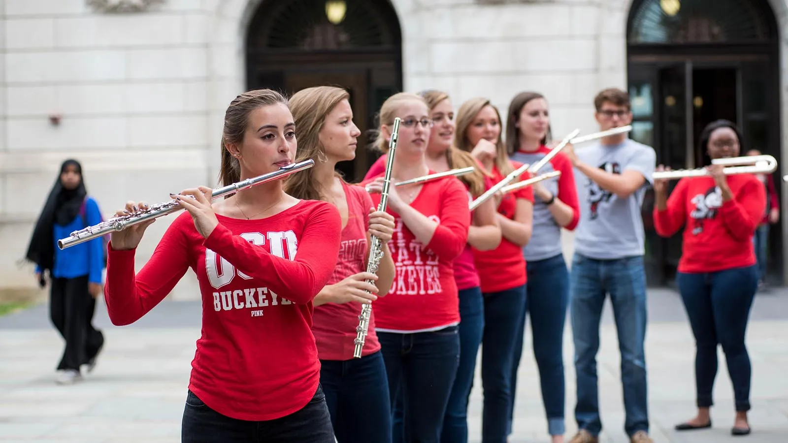 Flute players outside